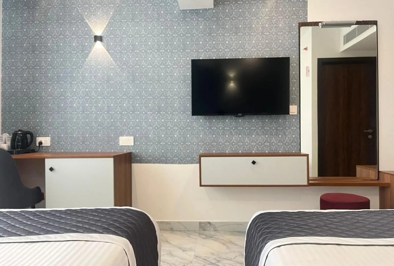 Sabu'S Grand Royale Hotel Тривандрум