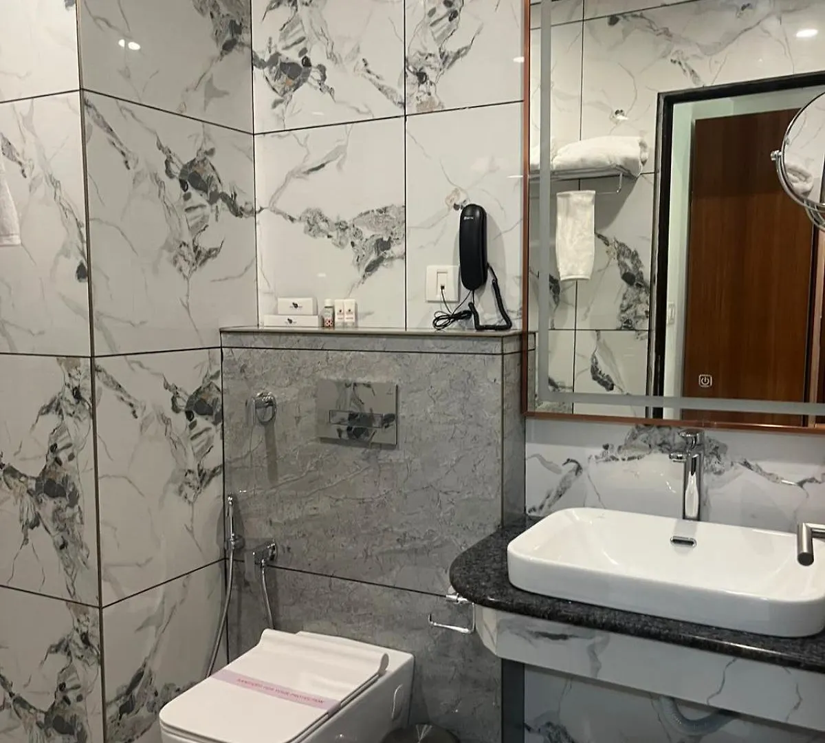 Sabu'S Grand Royale Hotel Thiruvananthapuram